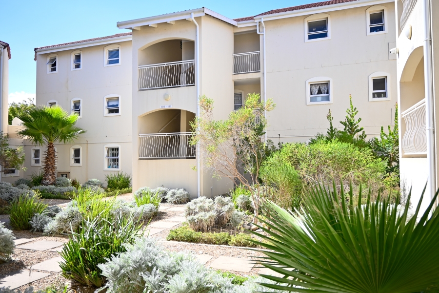 2 Bedroom Property for Sale in Gordons Bay Central Western Cape